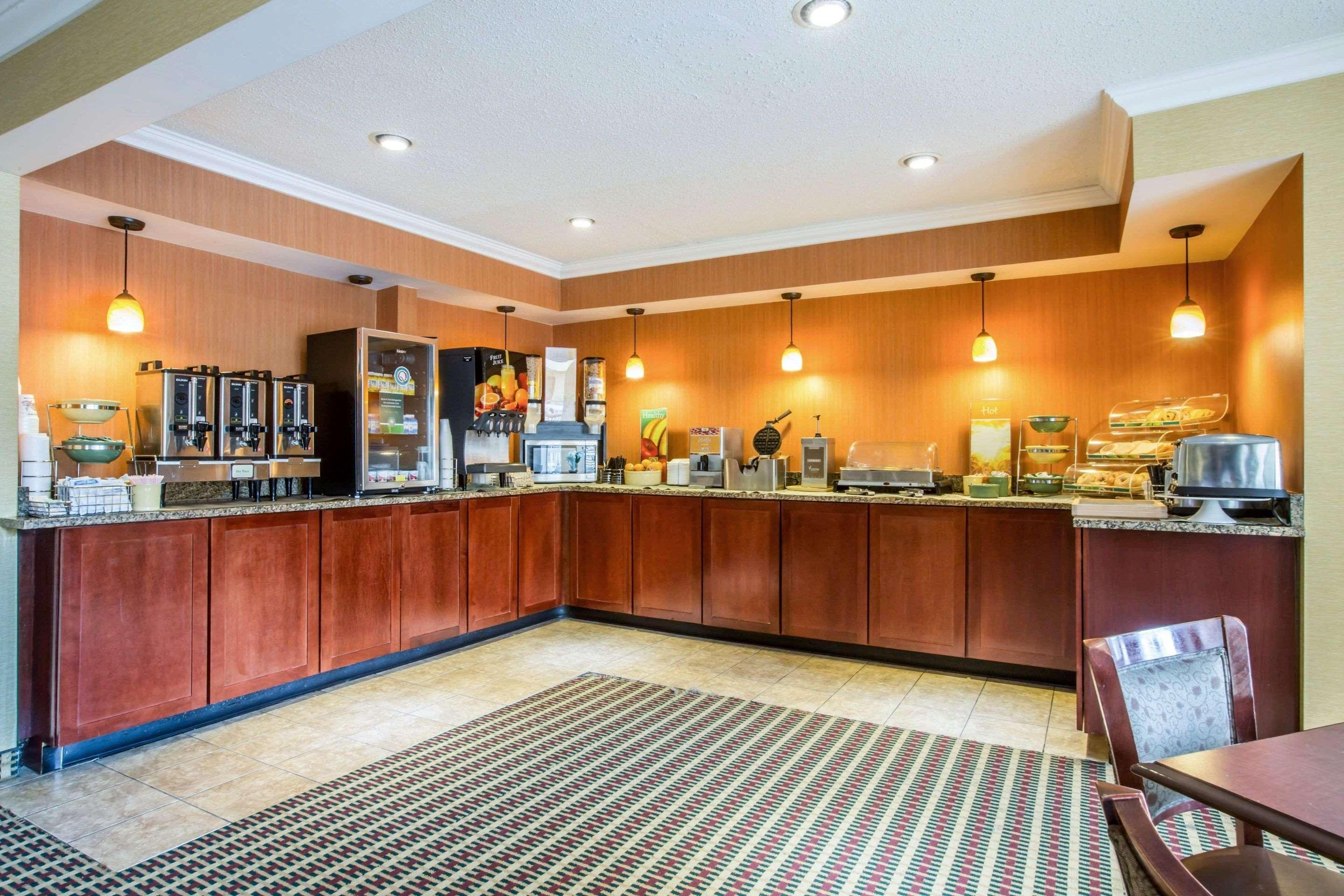 Quality Inn Colchester - Burlington Exterior foto