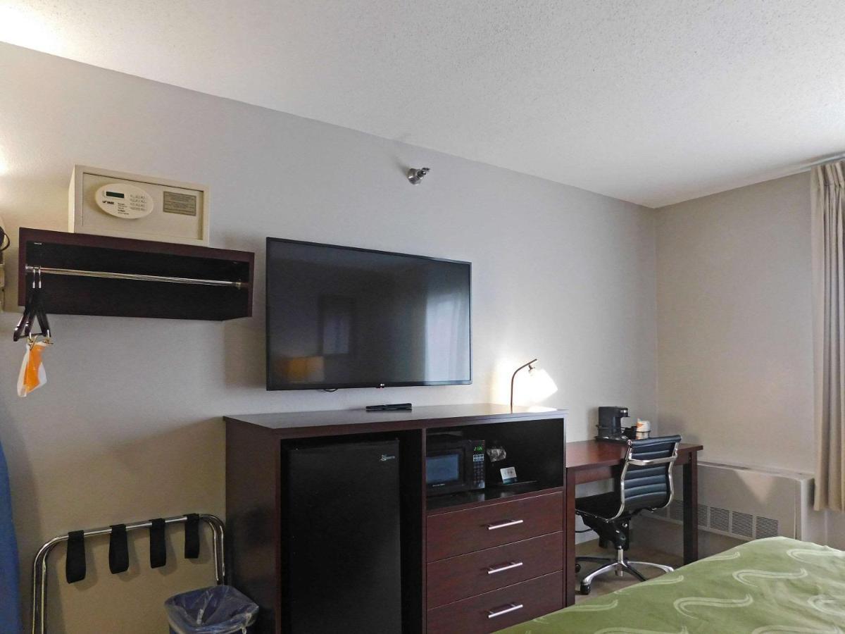 Quality Inn Colchester - Burlington Exterior foto